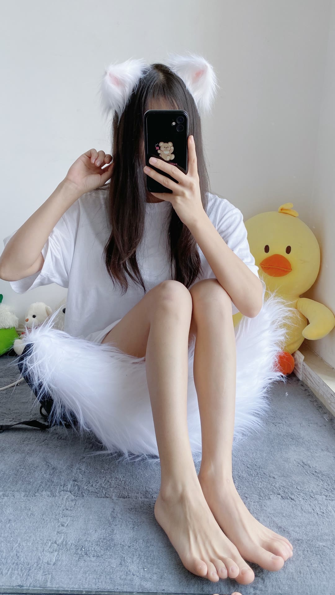 坐在毛毛上的肉丝玉足超嫩小姐姐-自拍论坛-日常生活-源码交流网